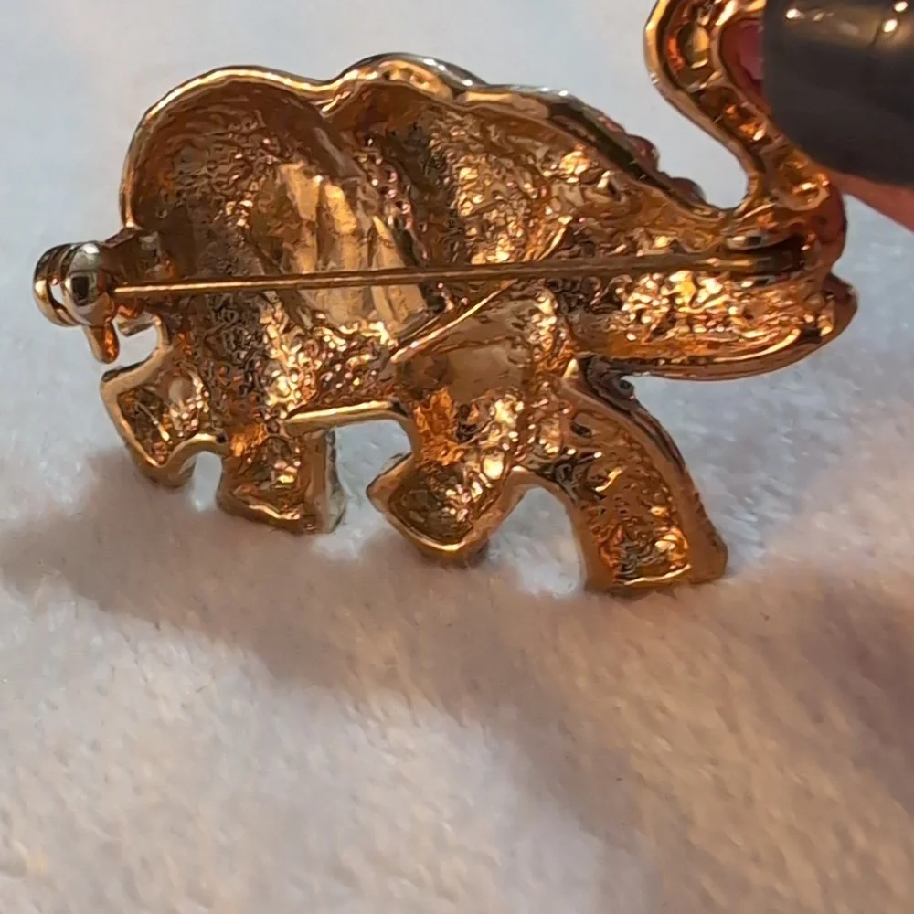 N/A vintage elephant